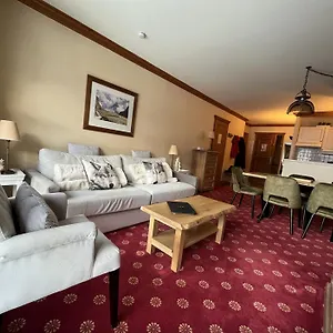 Apartment Le Refuge Du Montagnard, Arc 1950, Skis Aux Pieds,, Les Arcs (Savoie)
